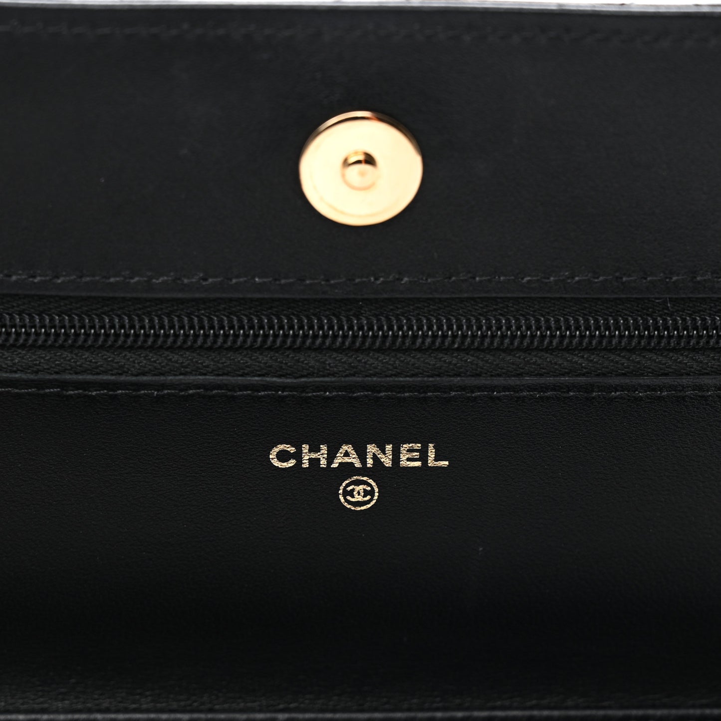 Lambskin Quilted Wallet On Chain WOC Black