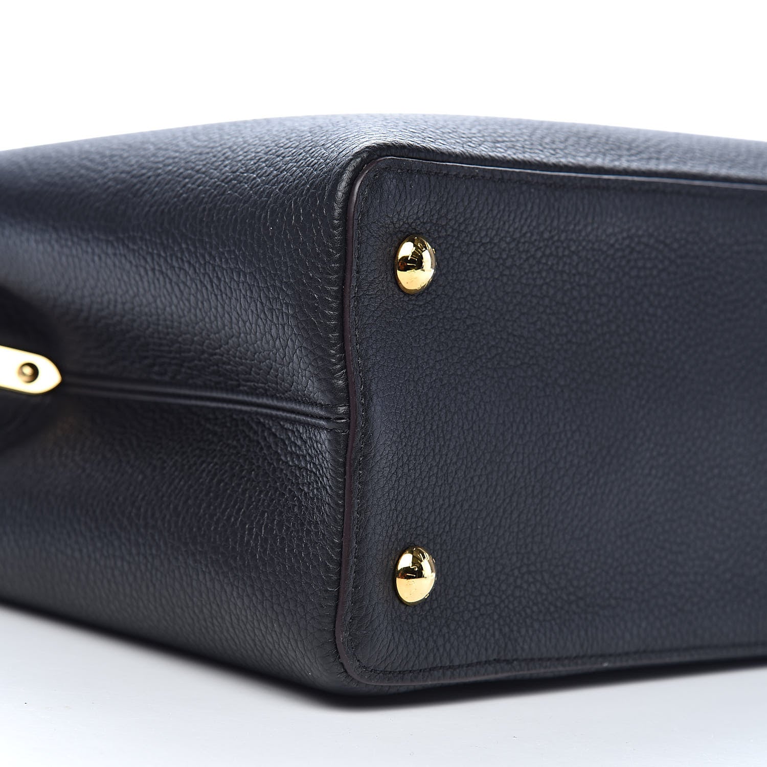 Louis Vuitton Taurillon Capucines MM Black 9 of 11