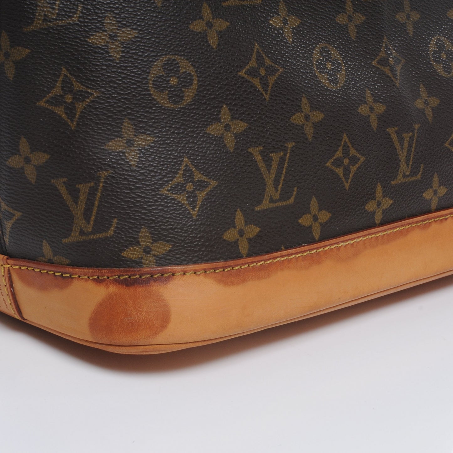Monogram Alma