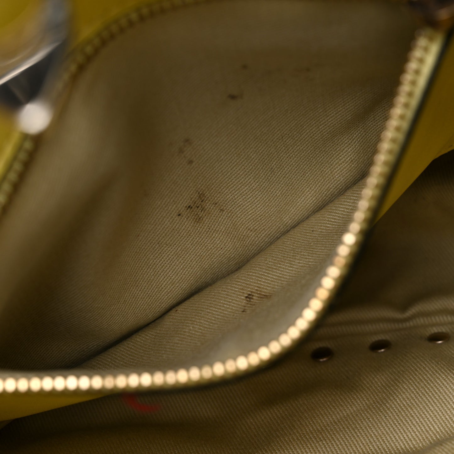 Vitello Small Rockstud Tote Water Yellow