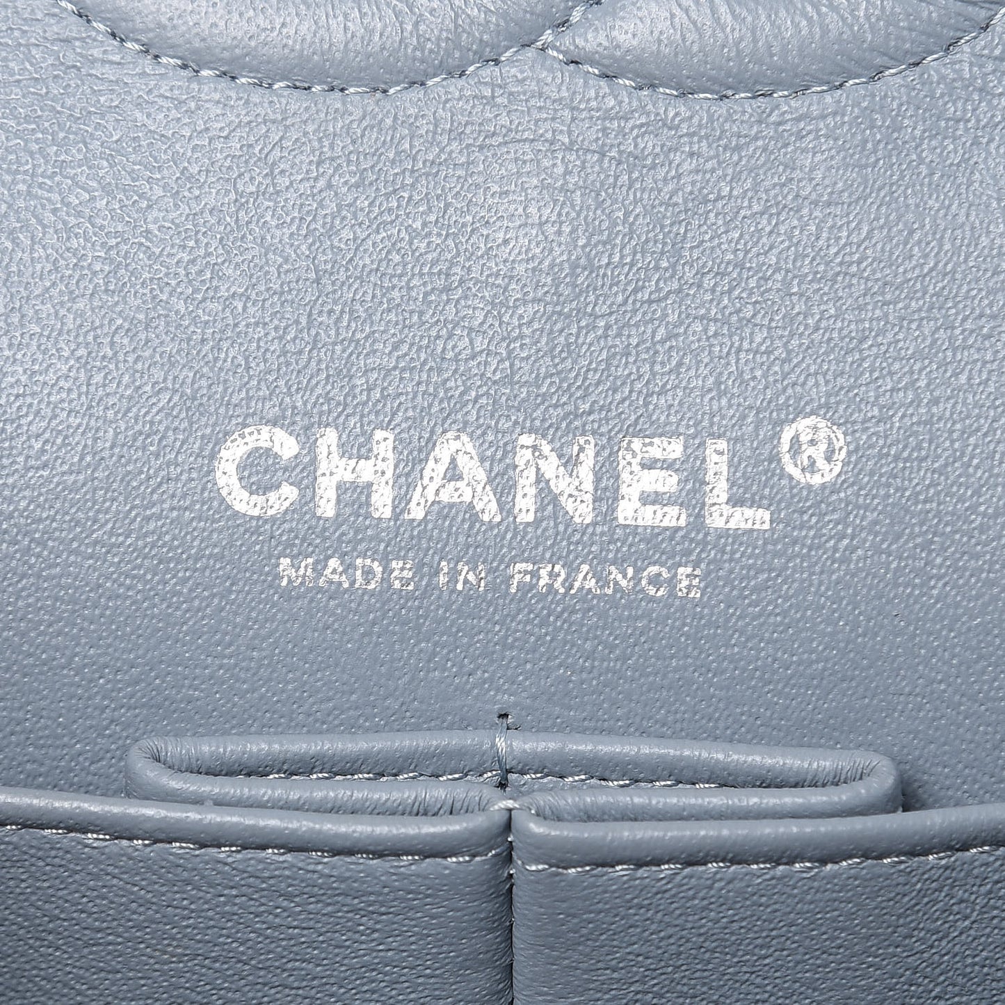 Iridescent Caviar Quilted Medium Double Flap Light Grey