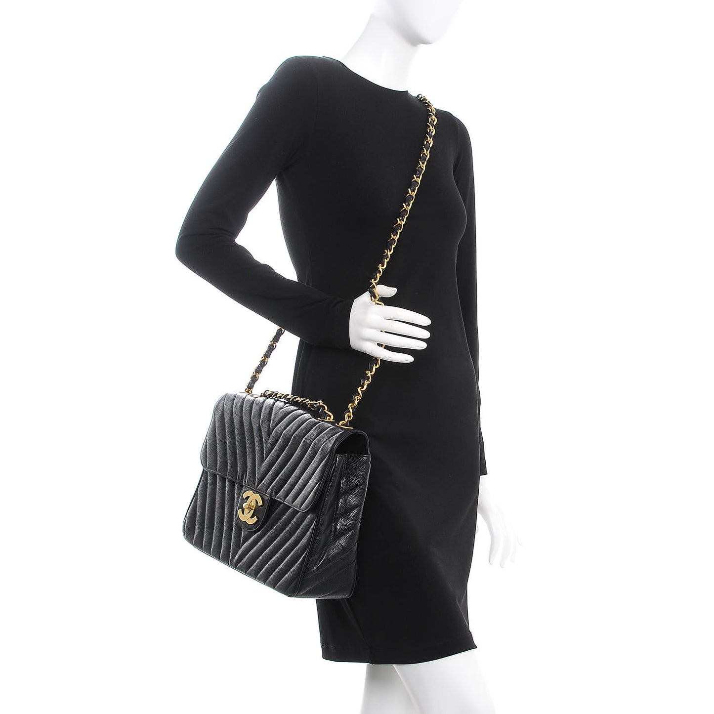Caviar Chevron Quilted Maxi Single Flap Black
