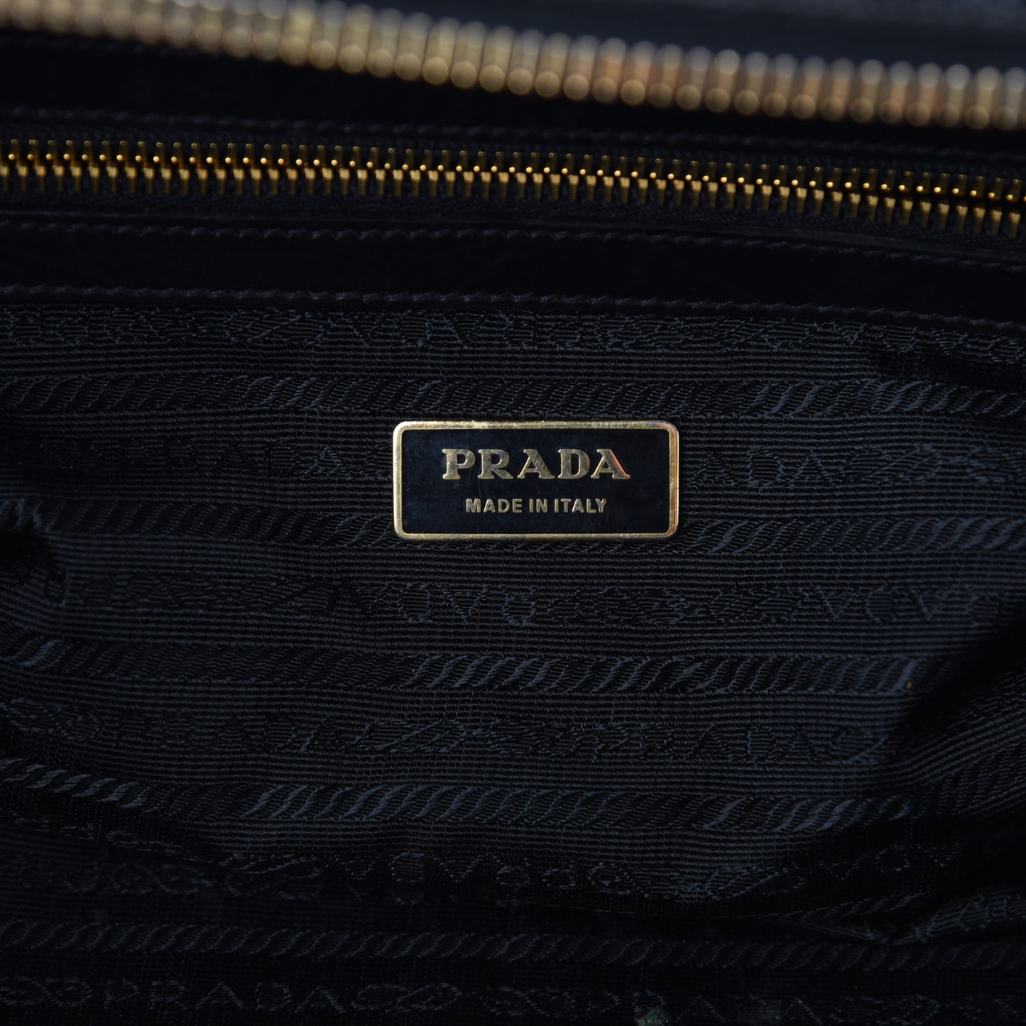 Box Embossed Logo Bowler Black