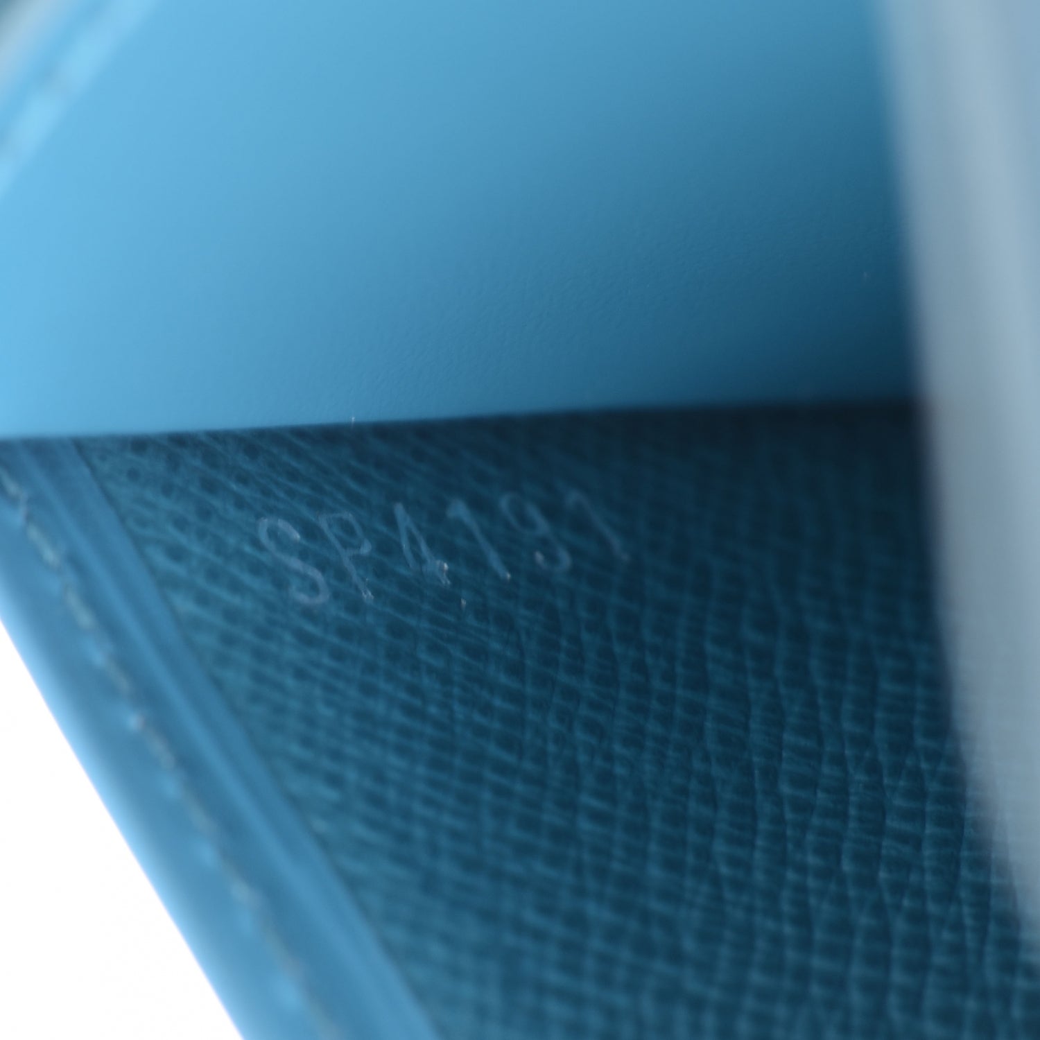 Louis Vuitton Epi Card Holder Cyan 6 of 6