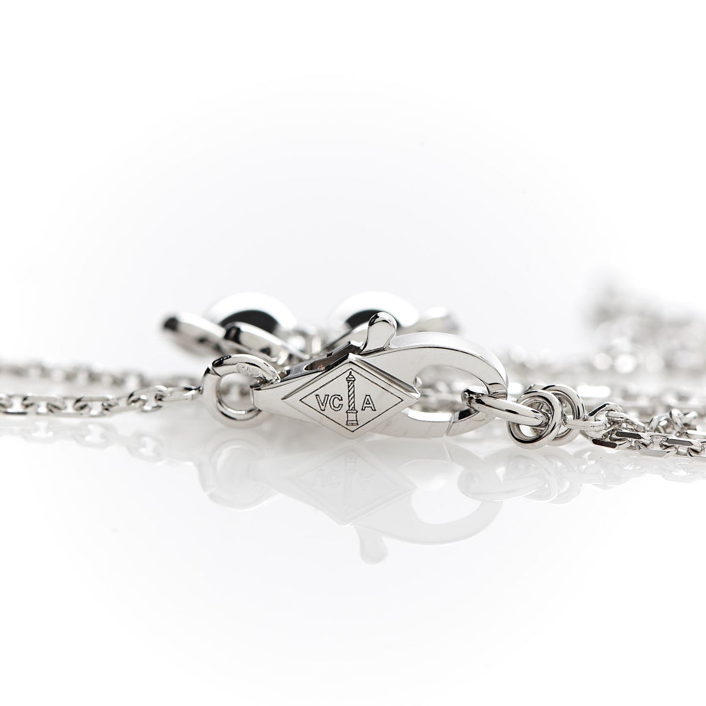 18K White Gold Diamond Mini Frivole Pendant Necklace