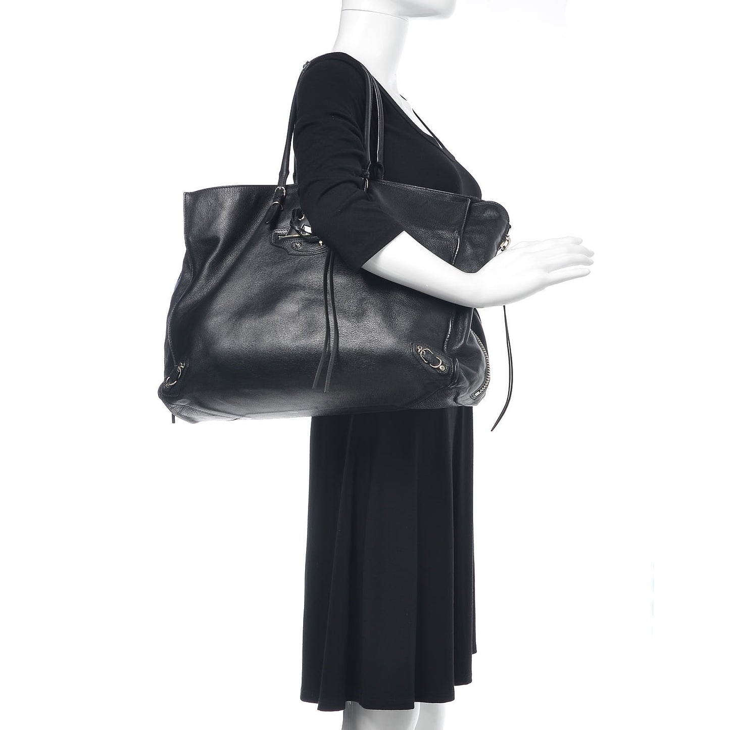 Supple Calfskin Papier A4 Zip Around Tote Black