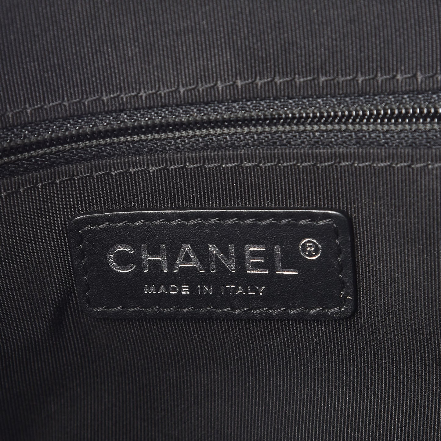 Grained Calfskin Quilted Medium Casual Rock Flap Black