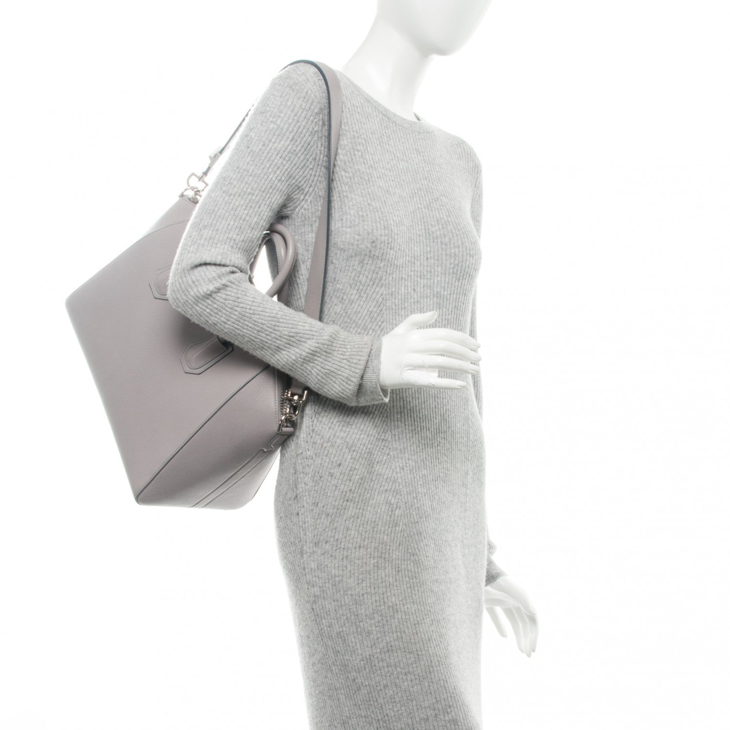 Givenchy Sugar Goatskin Medium Antigona Pearl Grey 2 of 7
