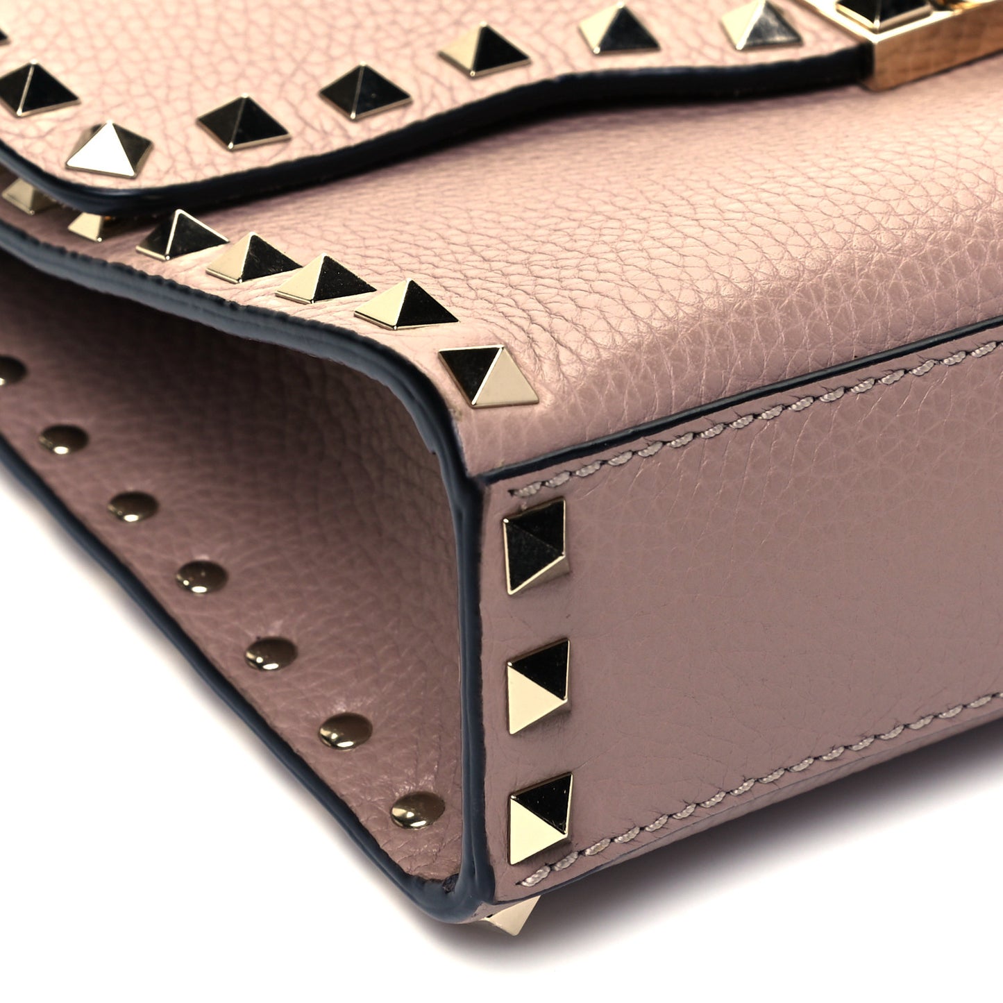 Pebbled Calfskin Medium Rockstud Flip Lock Crossbody Bag Lipstick