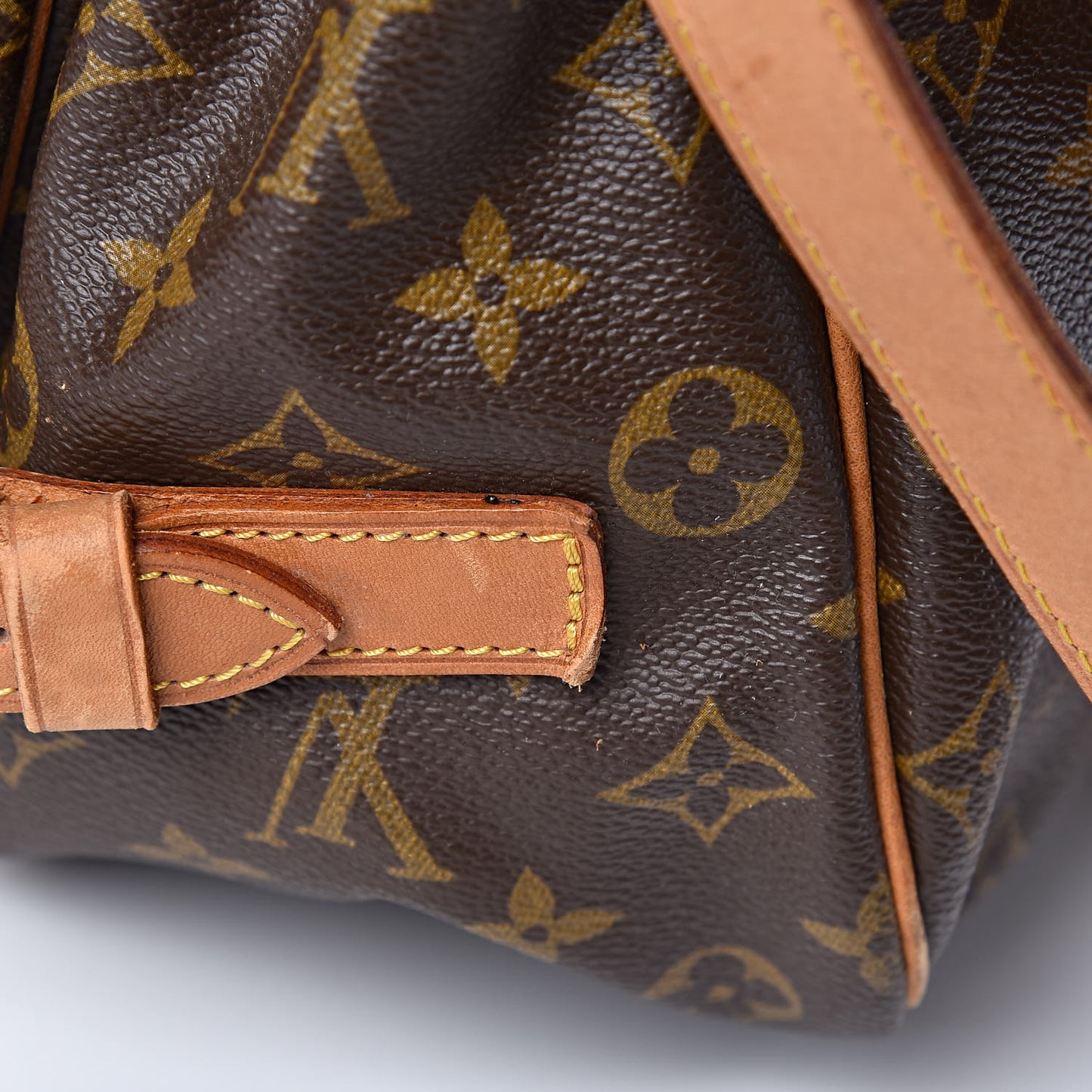 Monogram Saumur 35