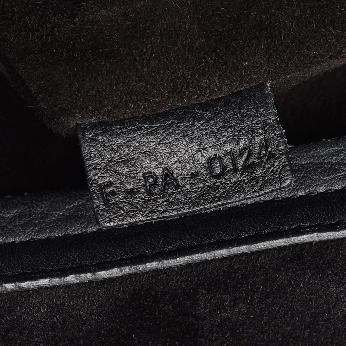 Supple Calfskin Medium Phantom Luggage Black