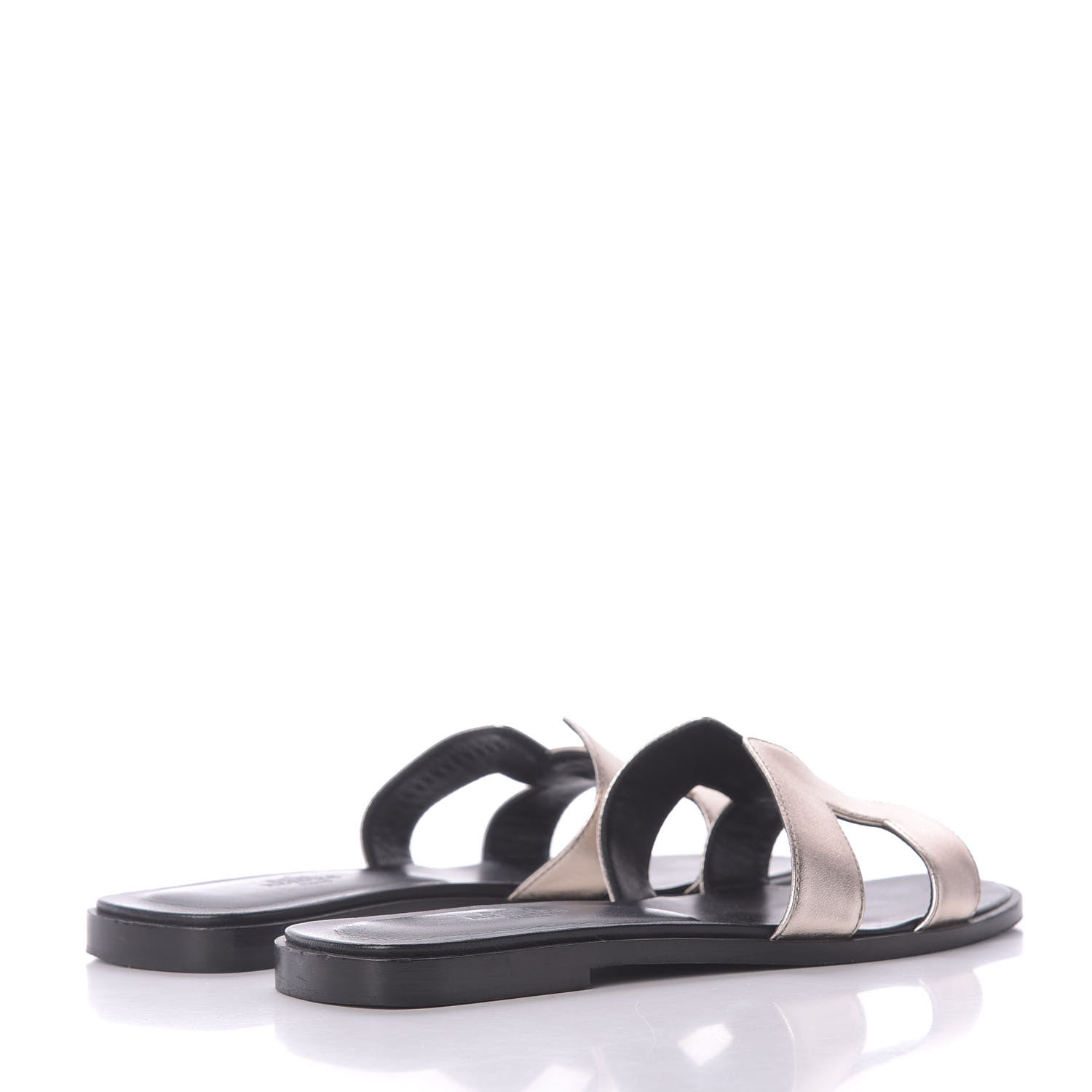 Hermes Metallic Nappa Oran Sandals 37.5 Or Vieilli 4 of 10