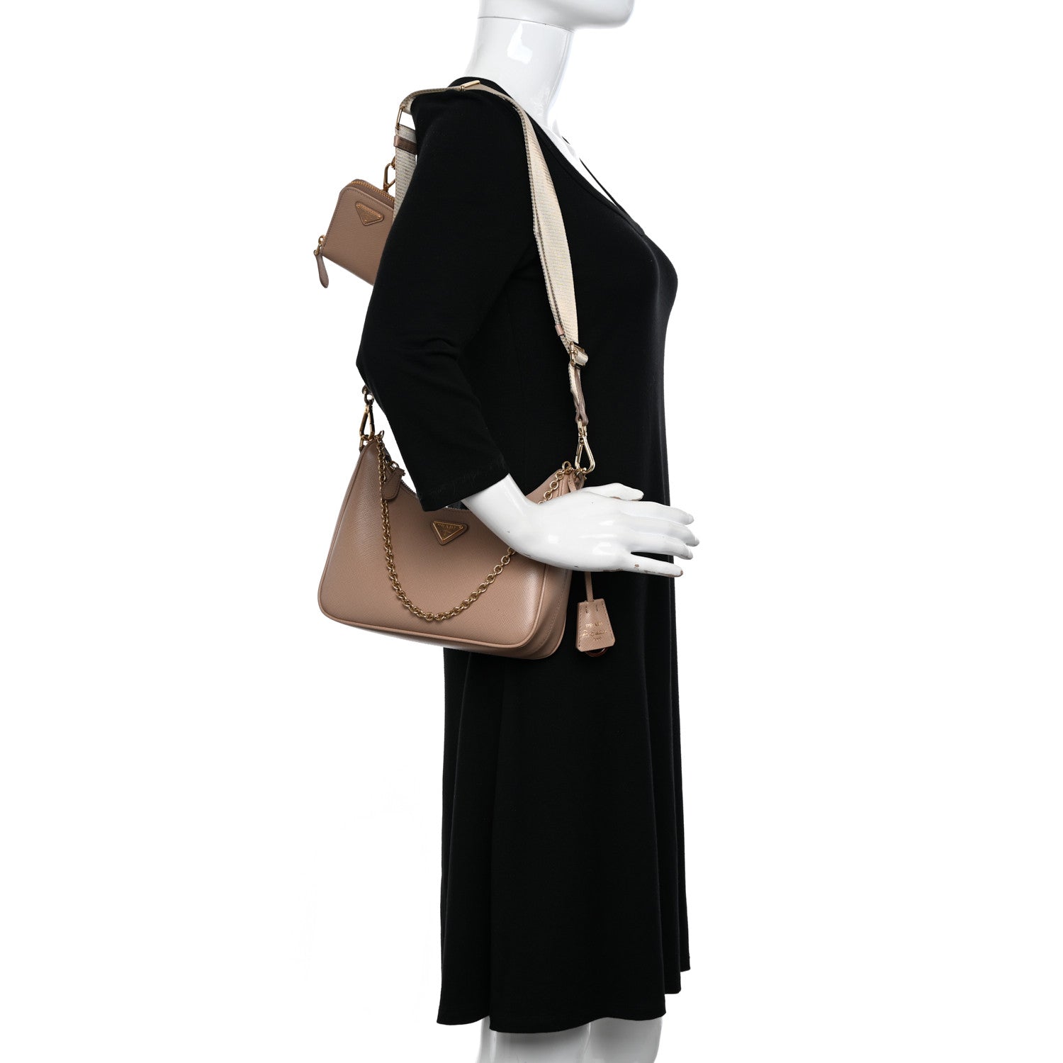 Prada Saffiano Lux Re-Edition 2005 Shoulder Bag Cammeo 2 of 12