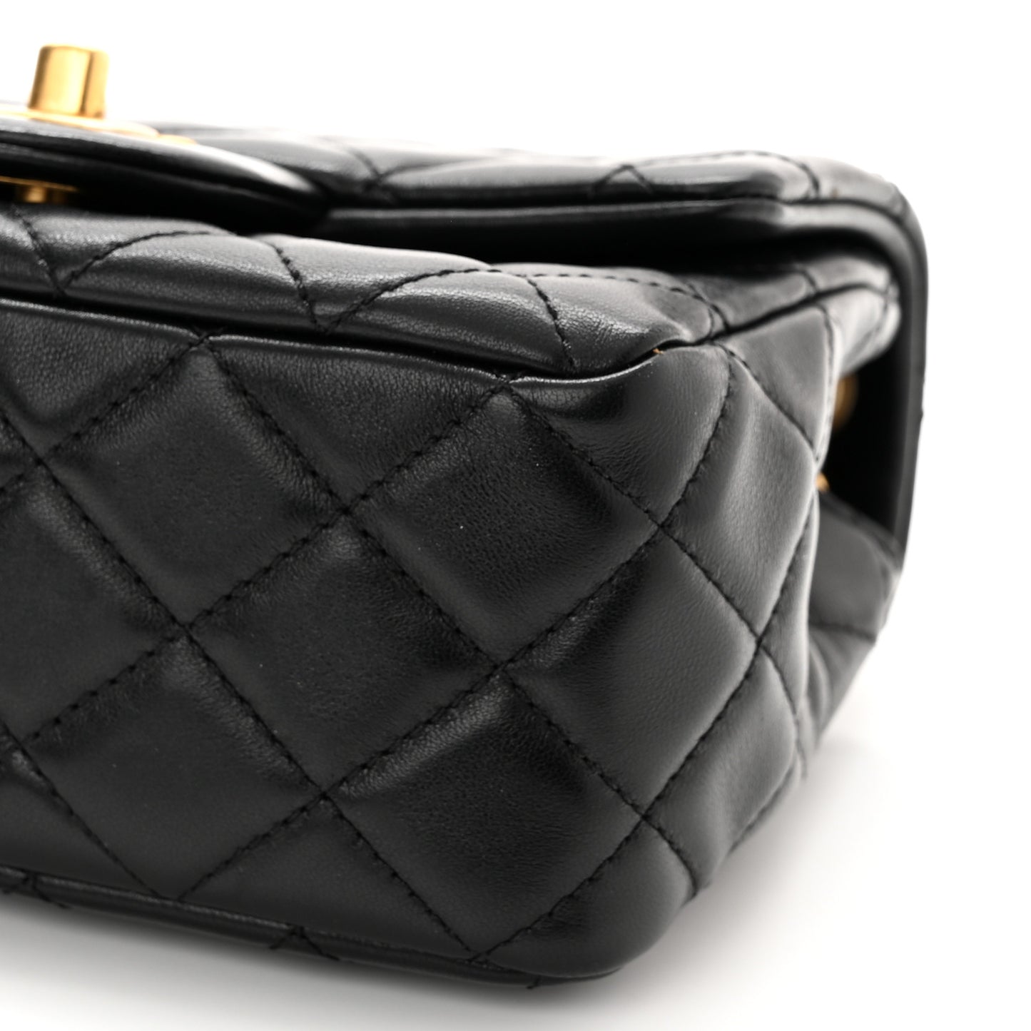 Lambskin Quilted Mini Pearl Crush Flap Black