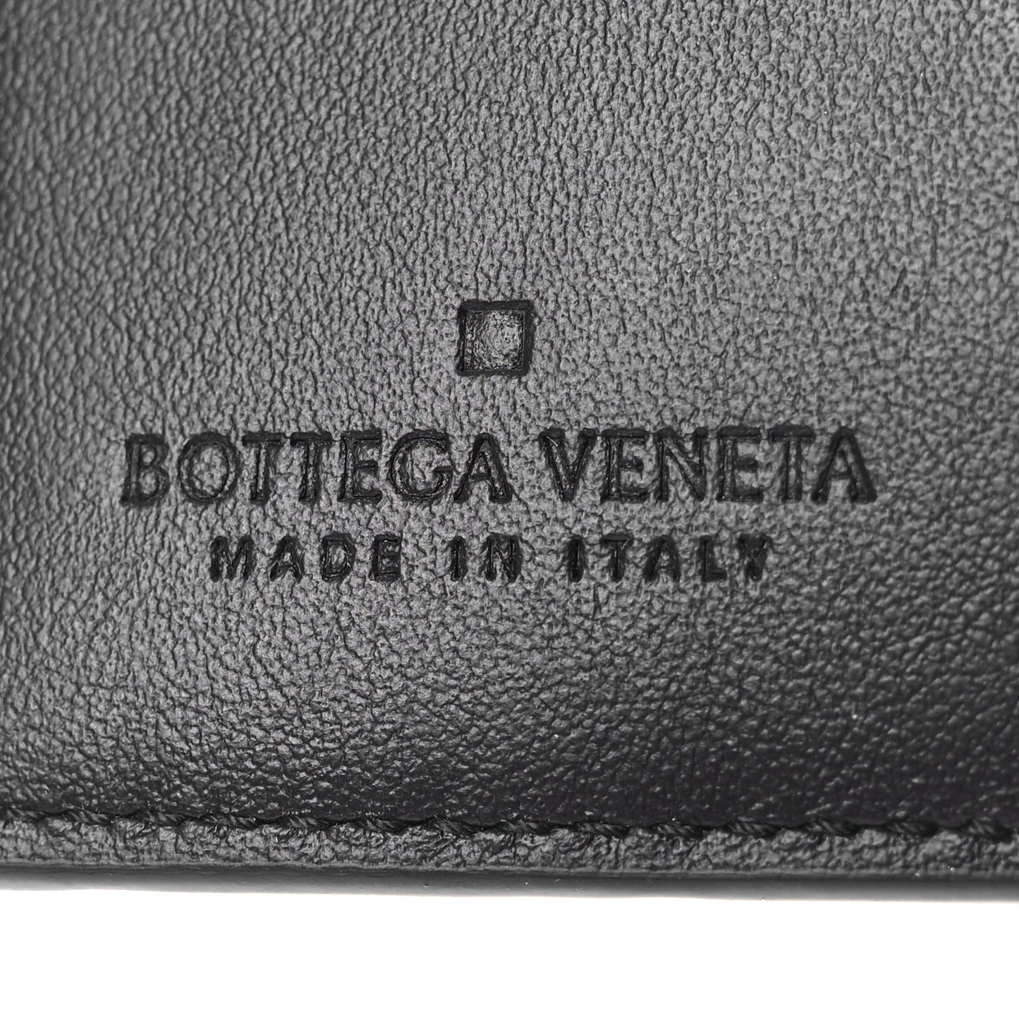 Nappa Intrecciato Passport Case Black