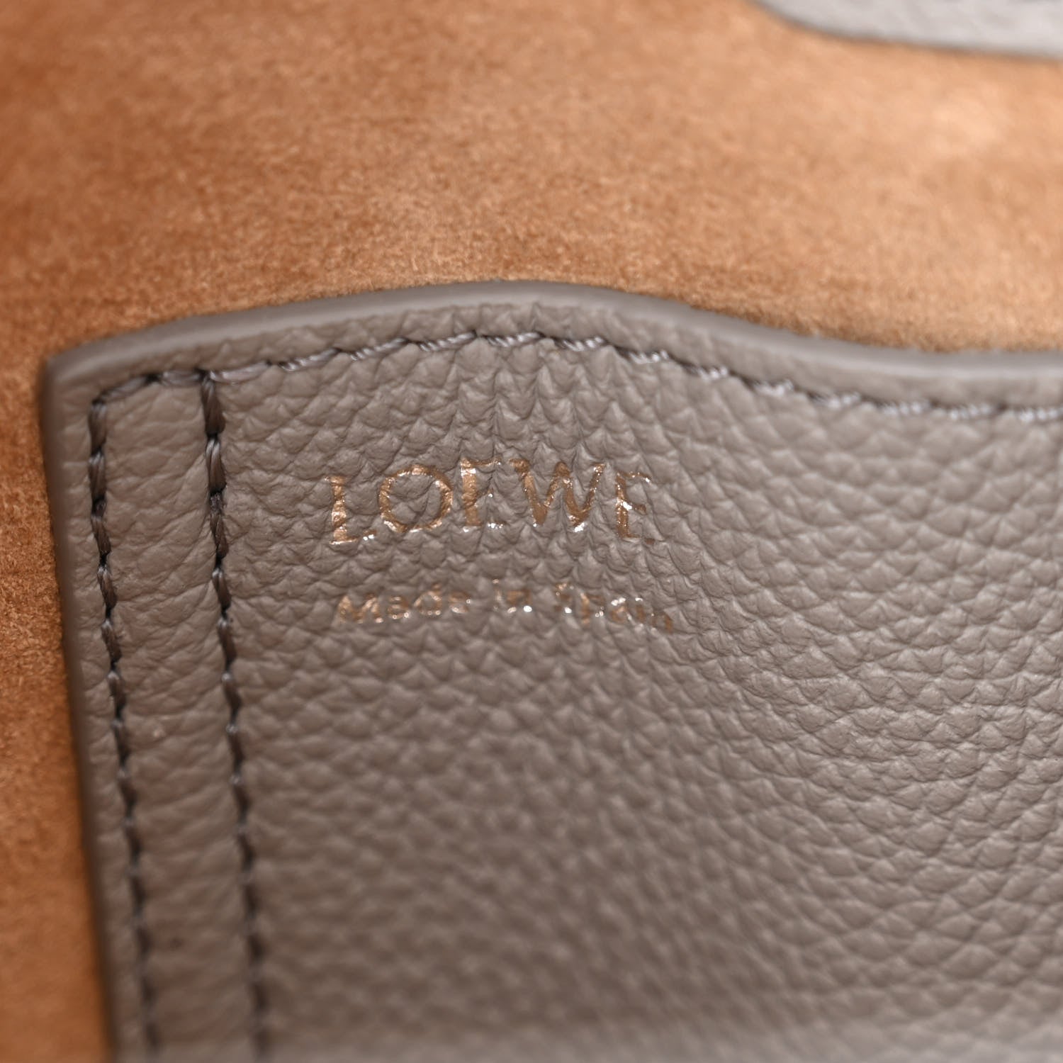 Loewe Soft Grained Calfskin Mini Pebble Bucket Bag Pearl Grey 6 of 10