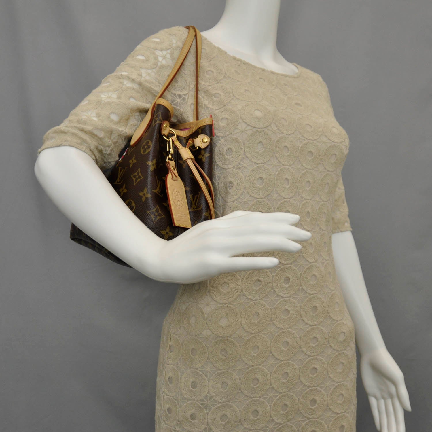 Louis Vuitton Monogram MOCA Neverfull PM 2 of 9
