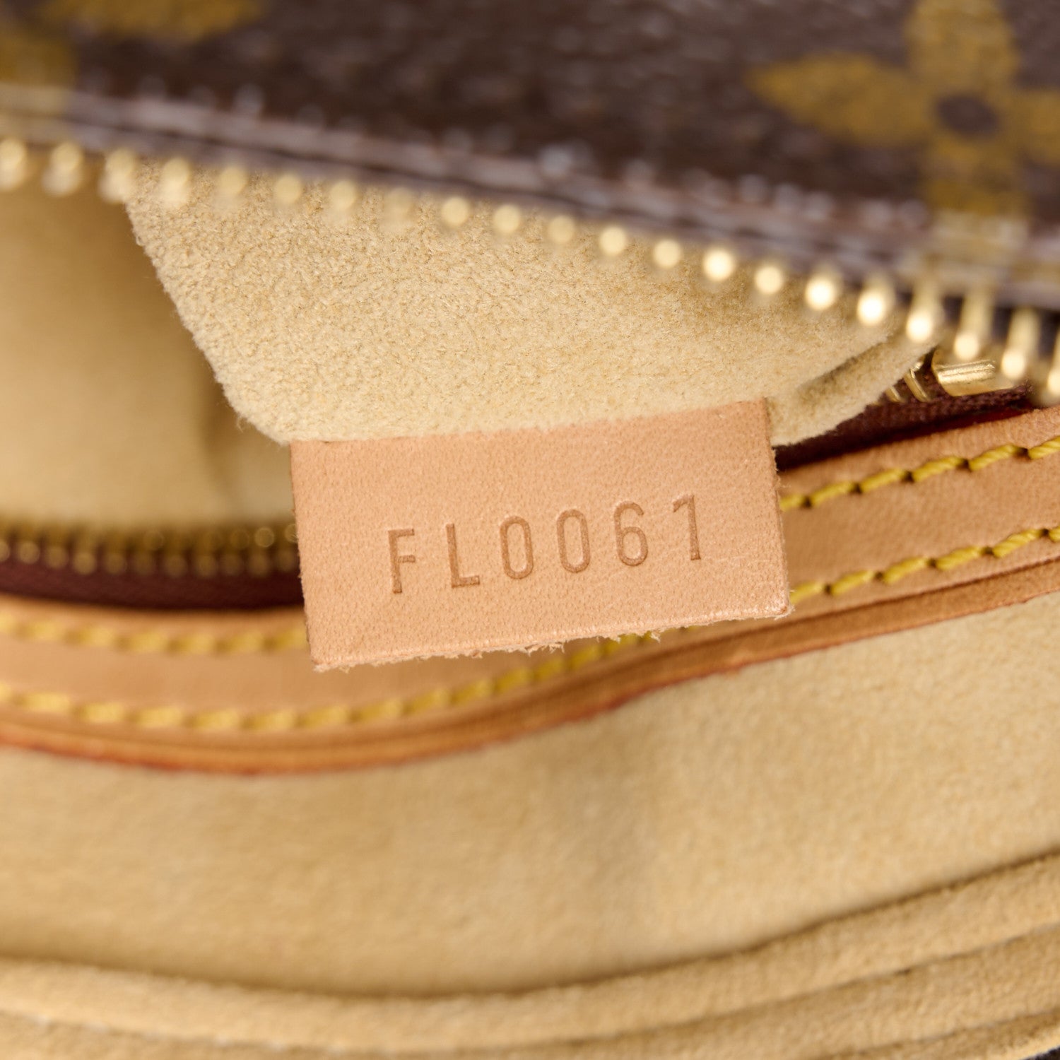 Louis Vuitton Monogram Looping MM 8 of 15