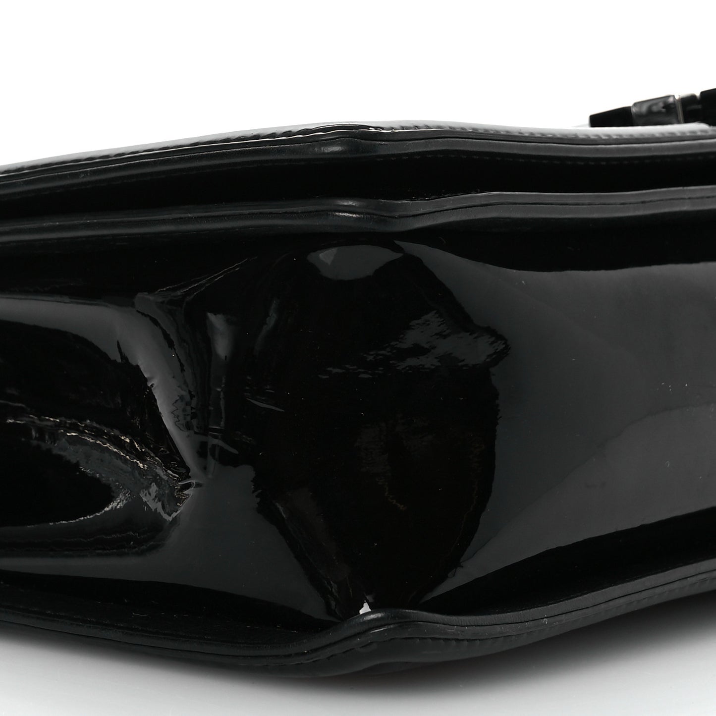 Patent Calfskin Quilted New Medium Plexiglass Boy Flap Black