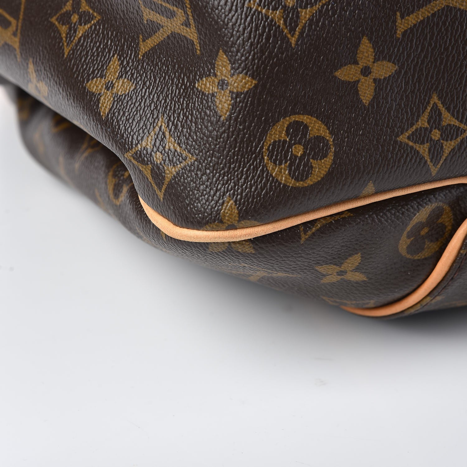 Louis Vuitton Monogram Galliera GM 13 of 16
