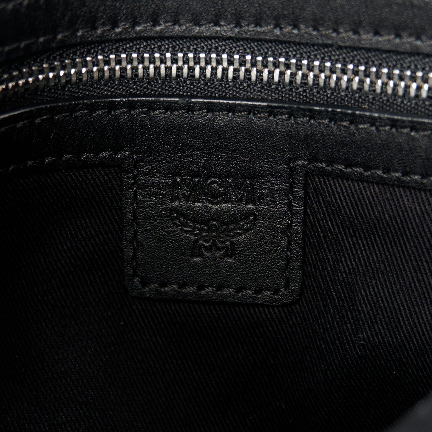 Visetos Medium Zip Pouch Black