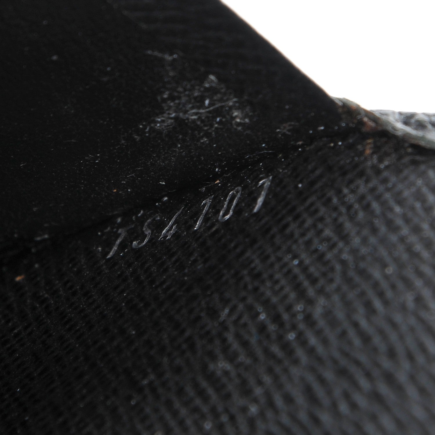 Louis Vuitton Taiga Medium Ring Agenda Cover Ardoise 8 of 8