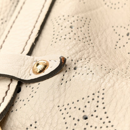 Louis Vuitton Mahina XL Gris 12 of 20