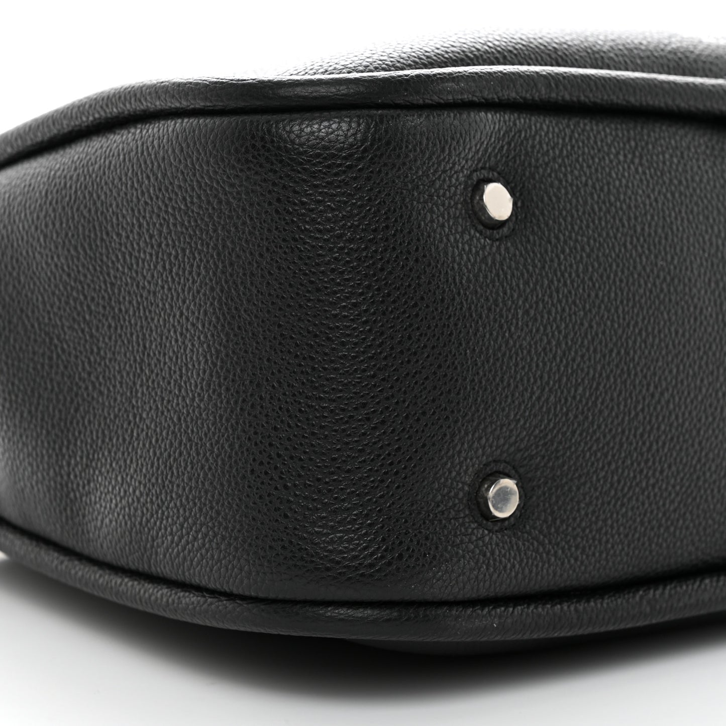 Small Classic Grain Calfskin Leighton Black