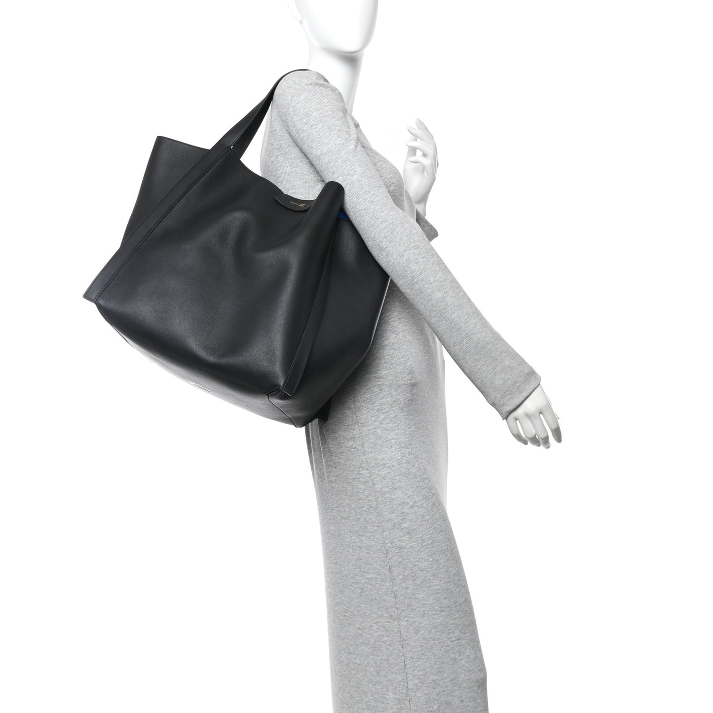 Supple Calfskin Medium Cube Black