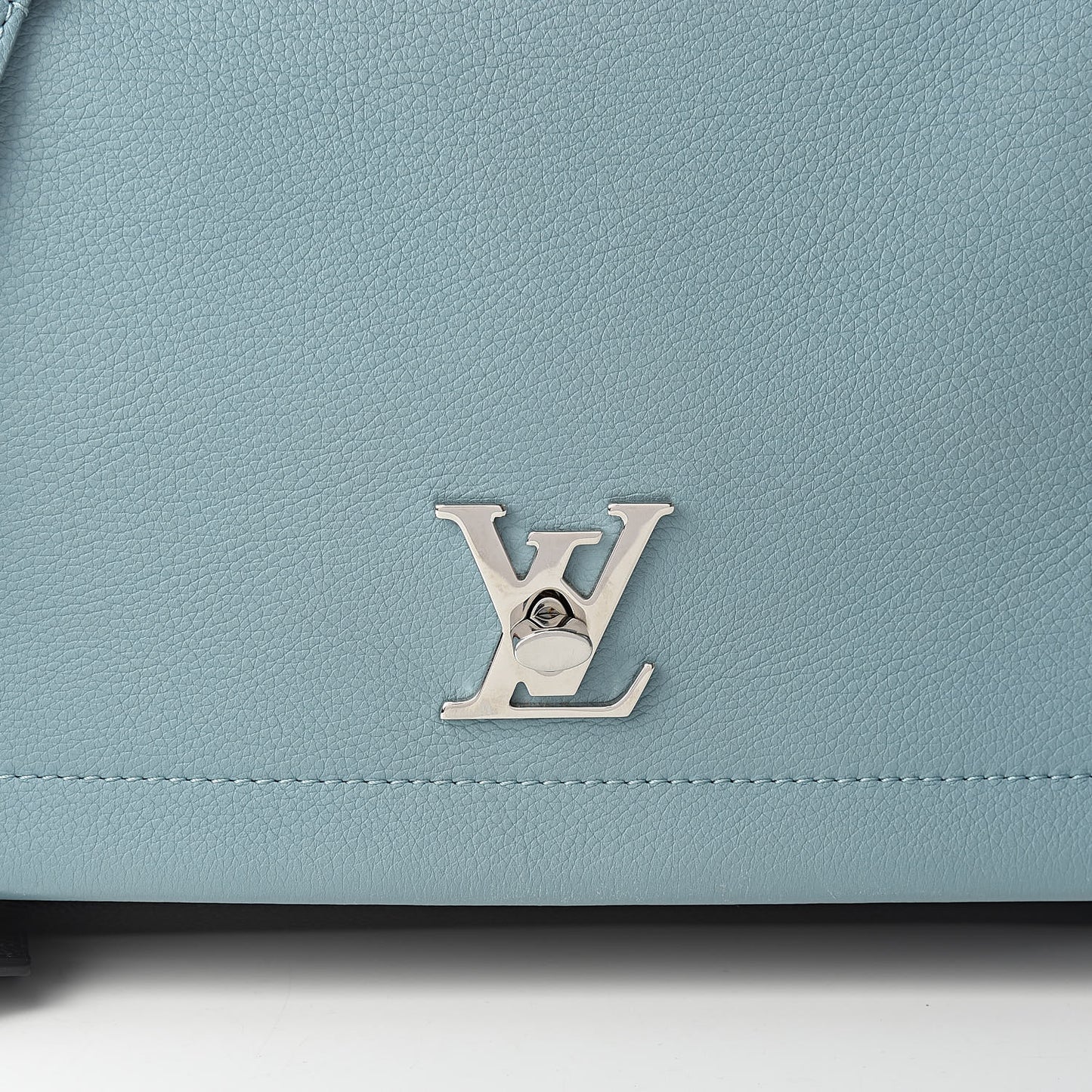 Soft Calfskin Lockme II Top Handle Sky