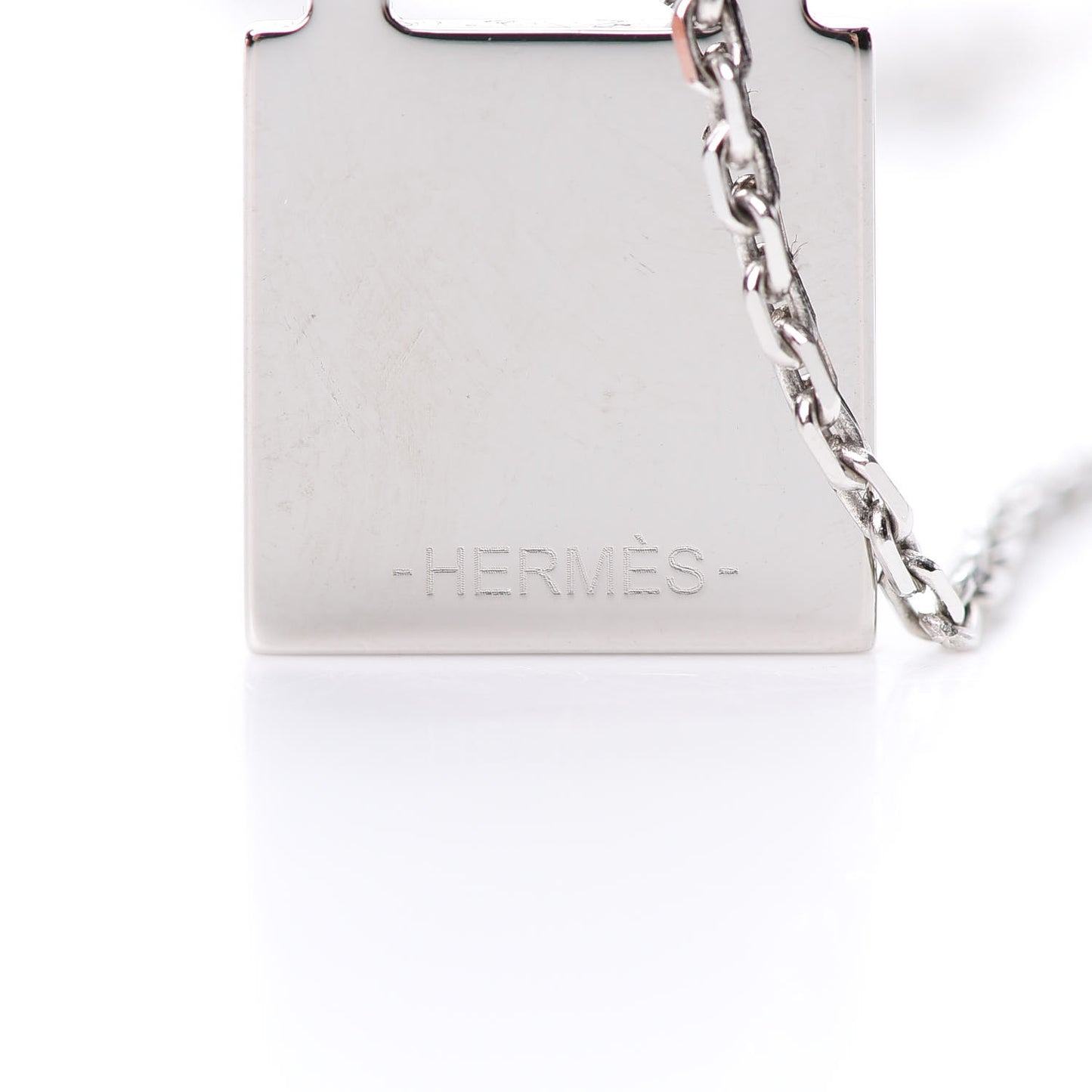 Swift Small O'Kelly Pendant Necklace Black