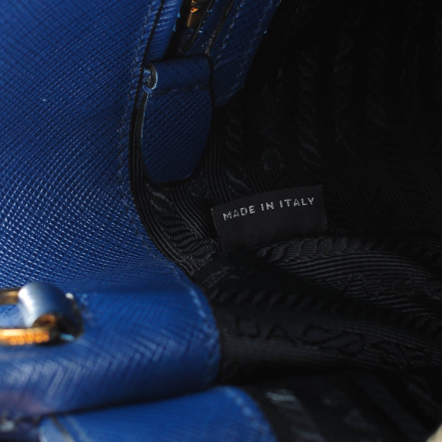 Saffiano Lux Bi-Color Medium Tote Bluette Black