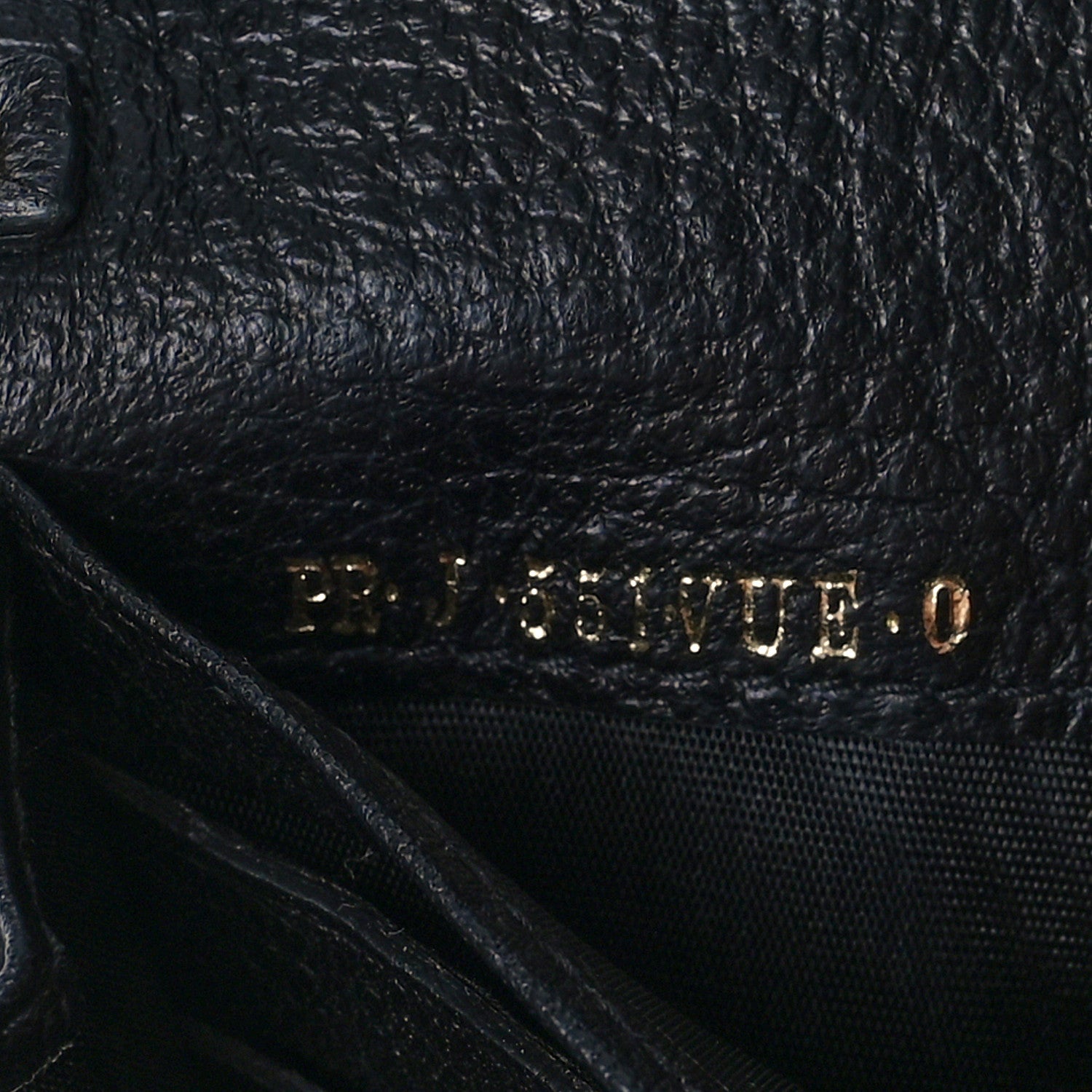 Valentino Garavani Metallic Pebbled Calfskin Rockstud Flap Wallet On chain Platino 6 of 10