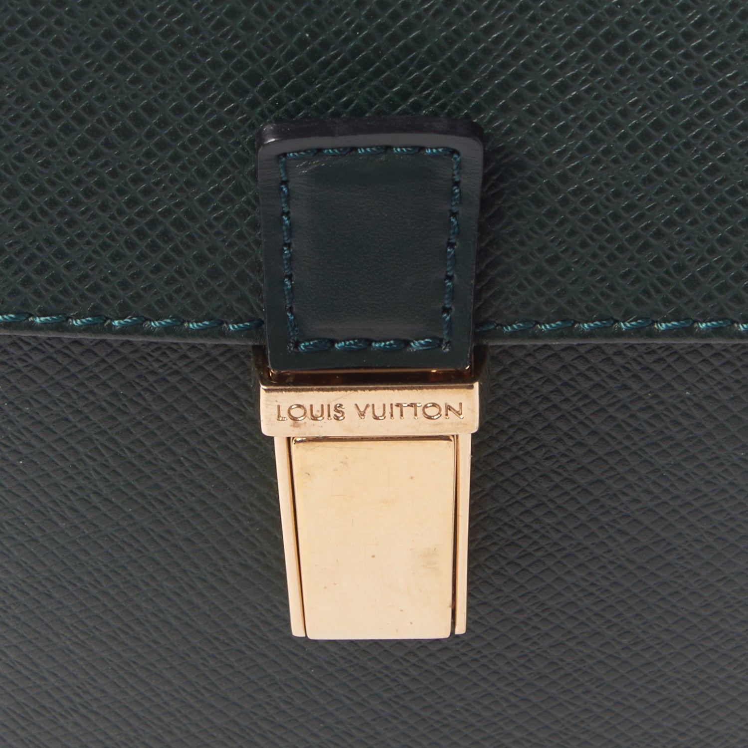 Louis Vuitton Taiga Yaranga Camera Bag Epicea 8 of 10