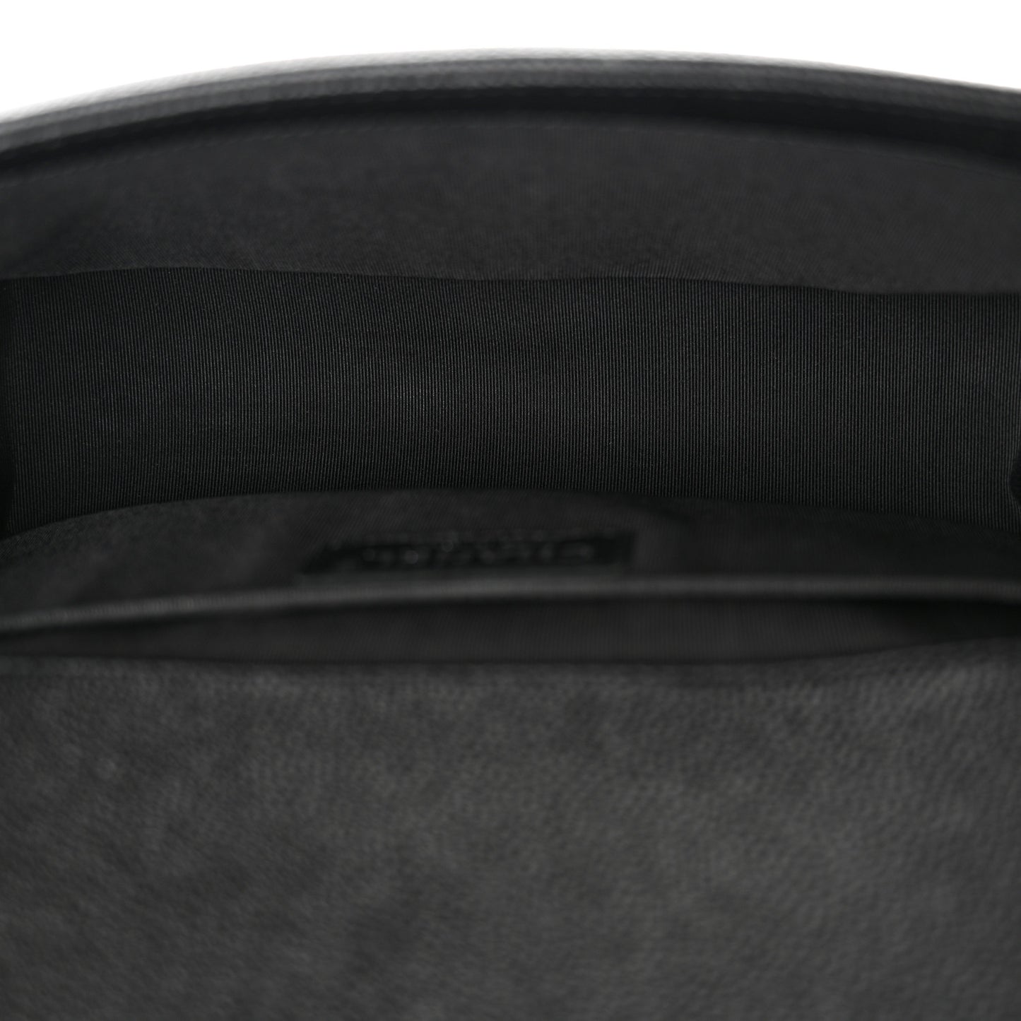 Caviar Quilted Medium Boy Flap Black
