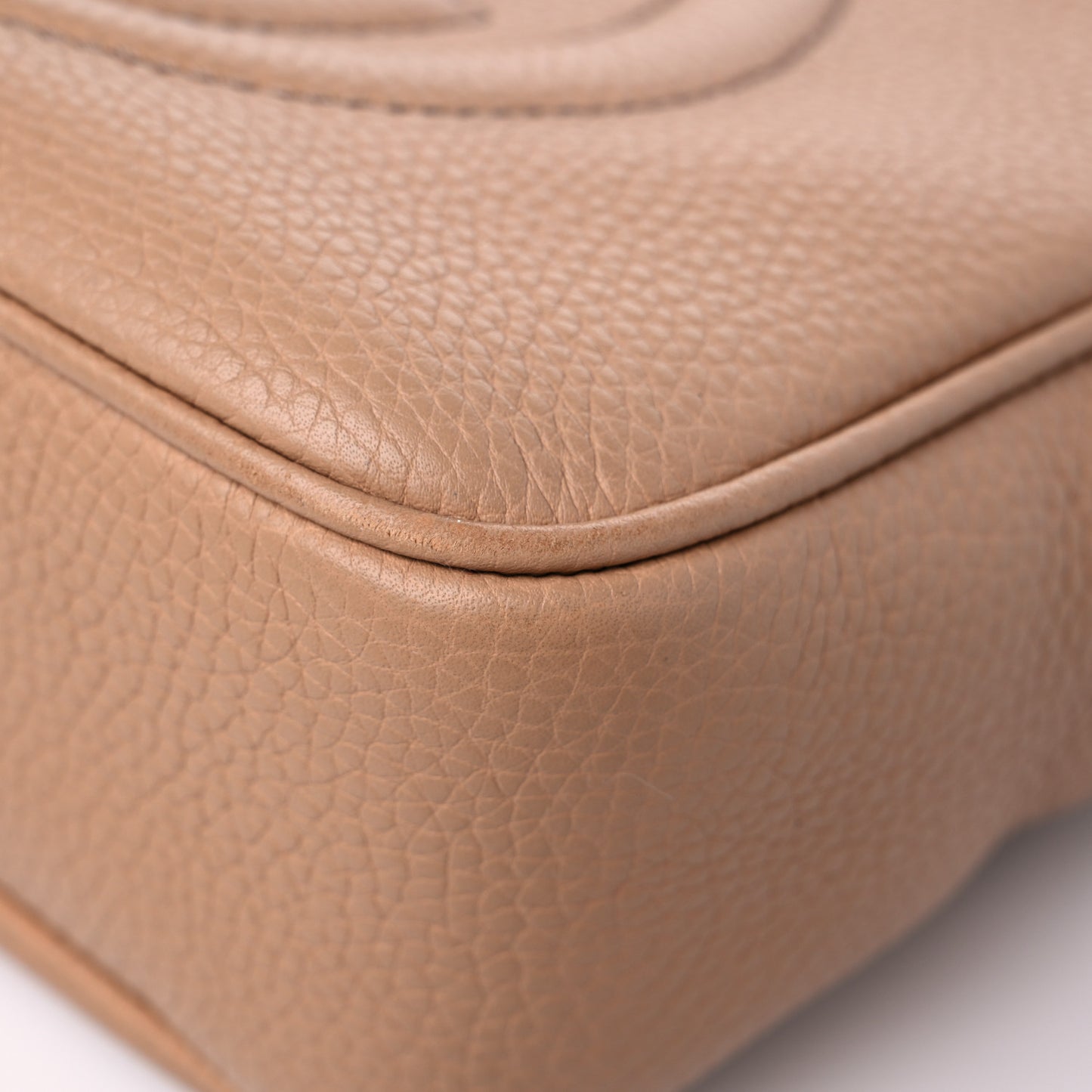 Pebbled Calfskin Small Soho Disco Bag Camelia