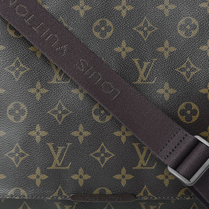 Louis Vuitton Monogram Beaubourg MM Messenger Bag 8 of 14