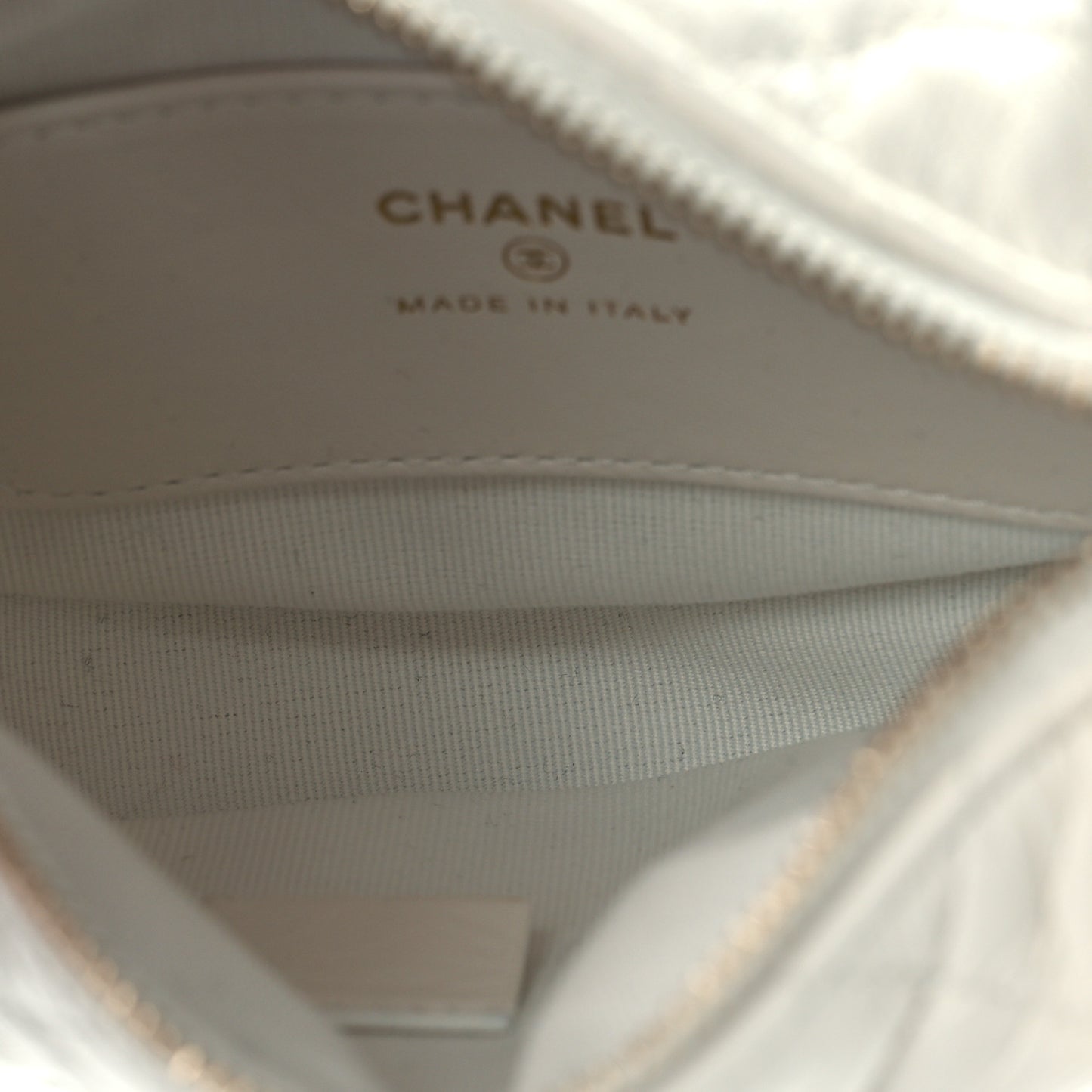 Lambskin Quilted Chain Around Pouch White