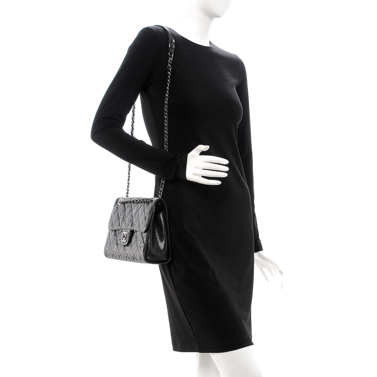 Crumpled Grained Calfskin Medium CC Crave Flap Black