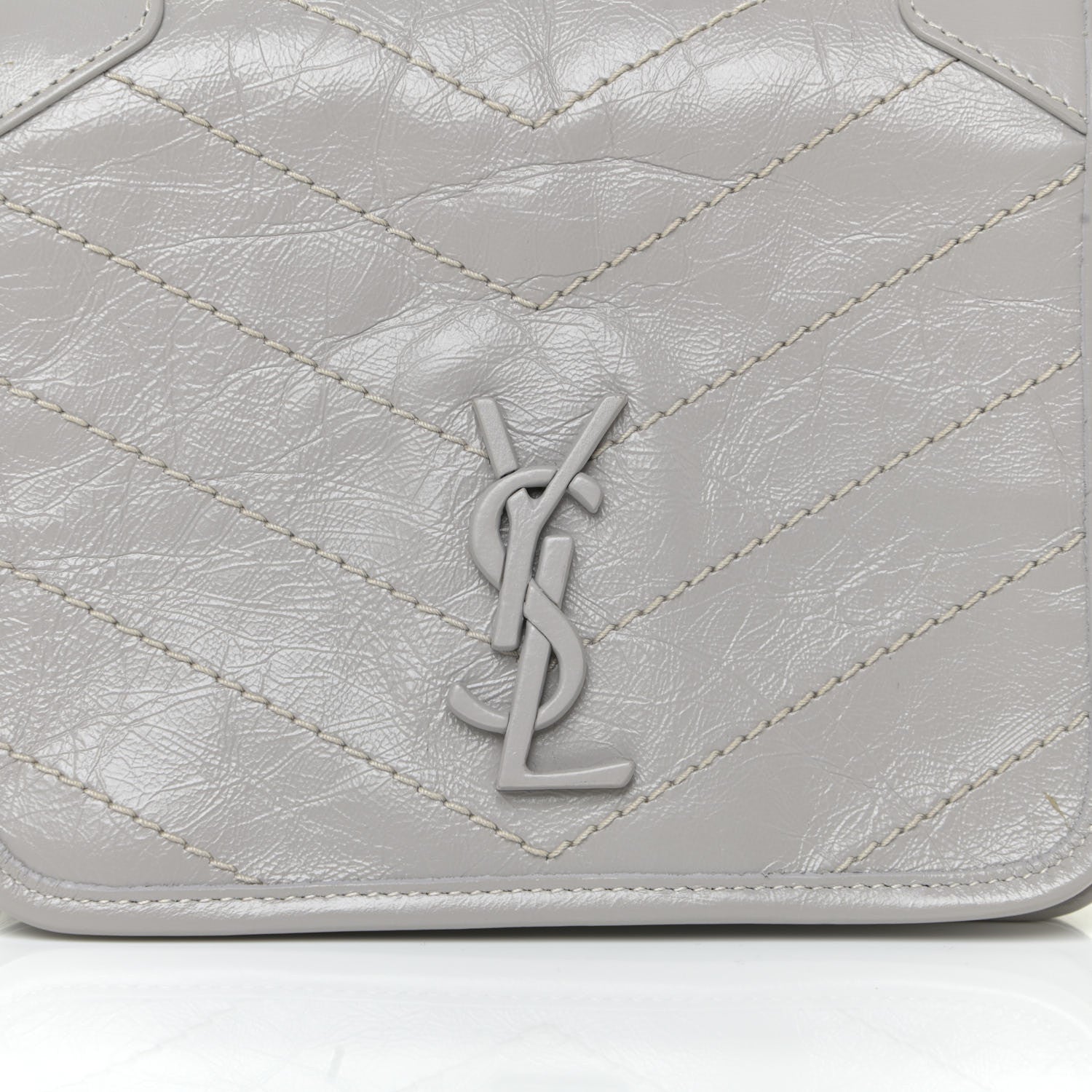 Saint Laurent Crinkled Calfskin Matelasse Monogram Niki Chain Wallet Granite 10 of 10