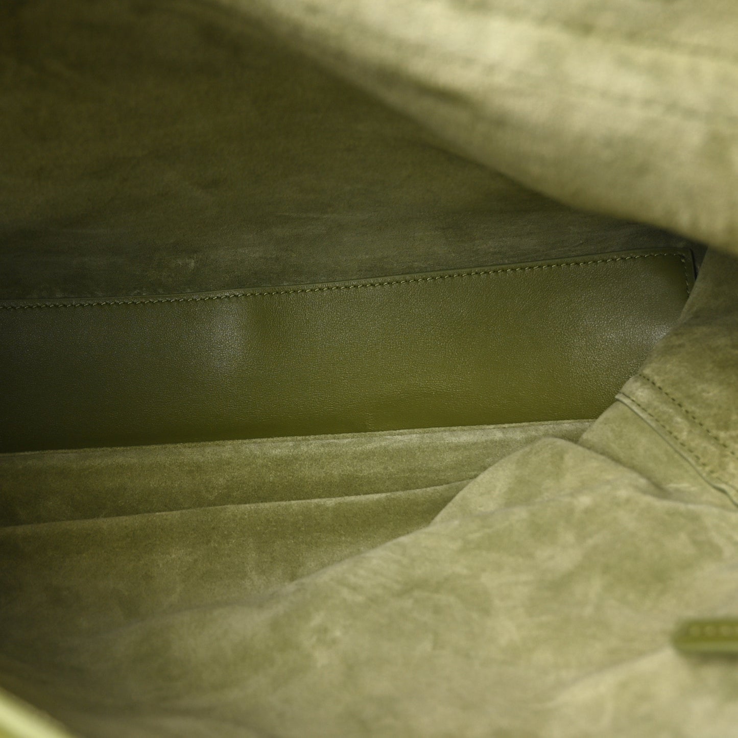 Silky Calfskin Large Ciao Ciao Matcha