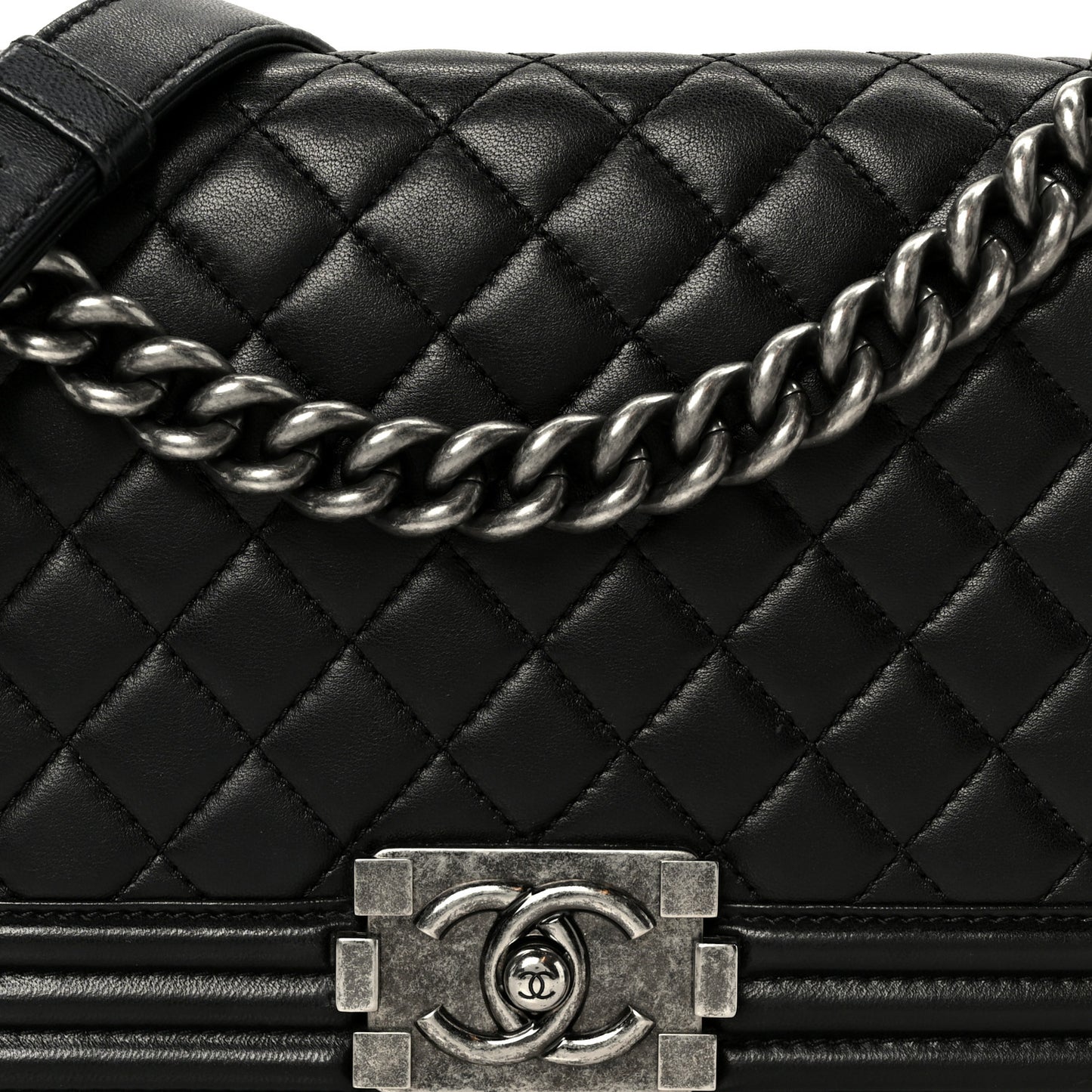 Lambskin Quilted Medium Boy Flap Black