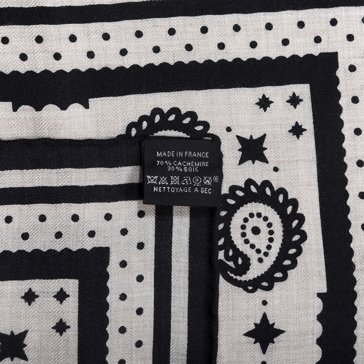 Silk Cashmere Couvertures Et Tenues de Jour Bandana Shawl 140 Natural Black