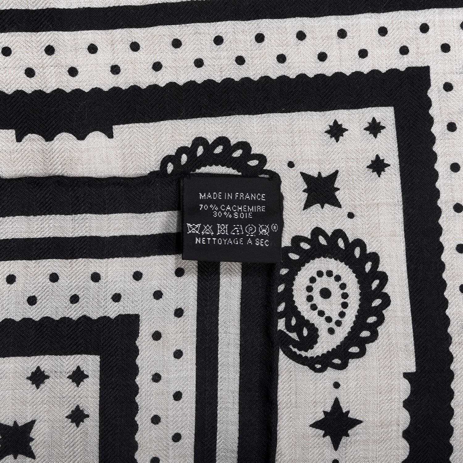 Hermes Silk Cashmere Couvertures Et Tenues de Jour Bandana Shawl 140 Natural Black 2 of 4