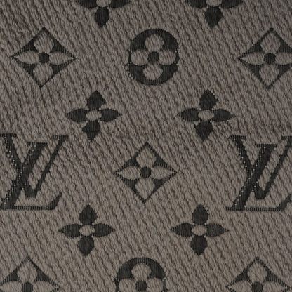 Louis Vuitton Logomania Scarf Verone 4 of 5