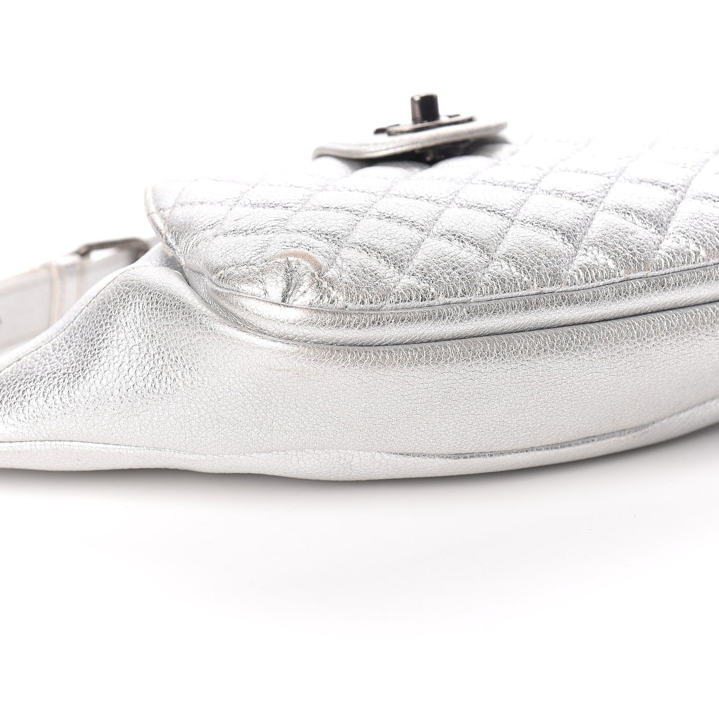 Metallic Grained Calfskin Quilted Casual Rock Waist Bag Fanny Pack Silver