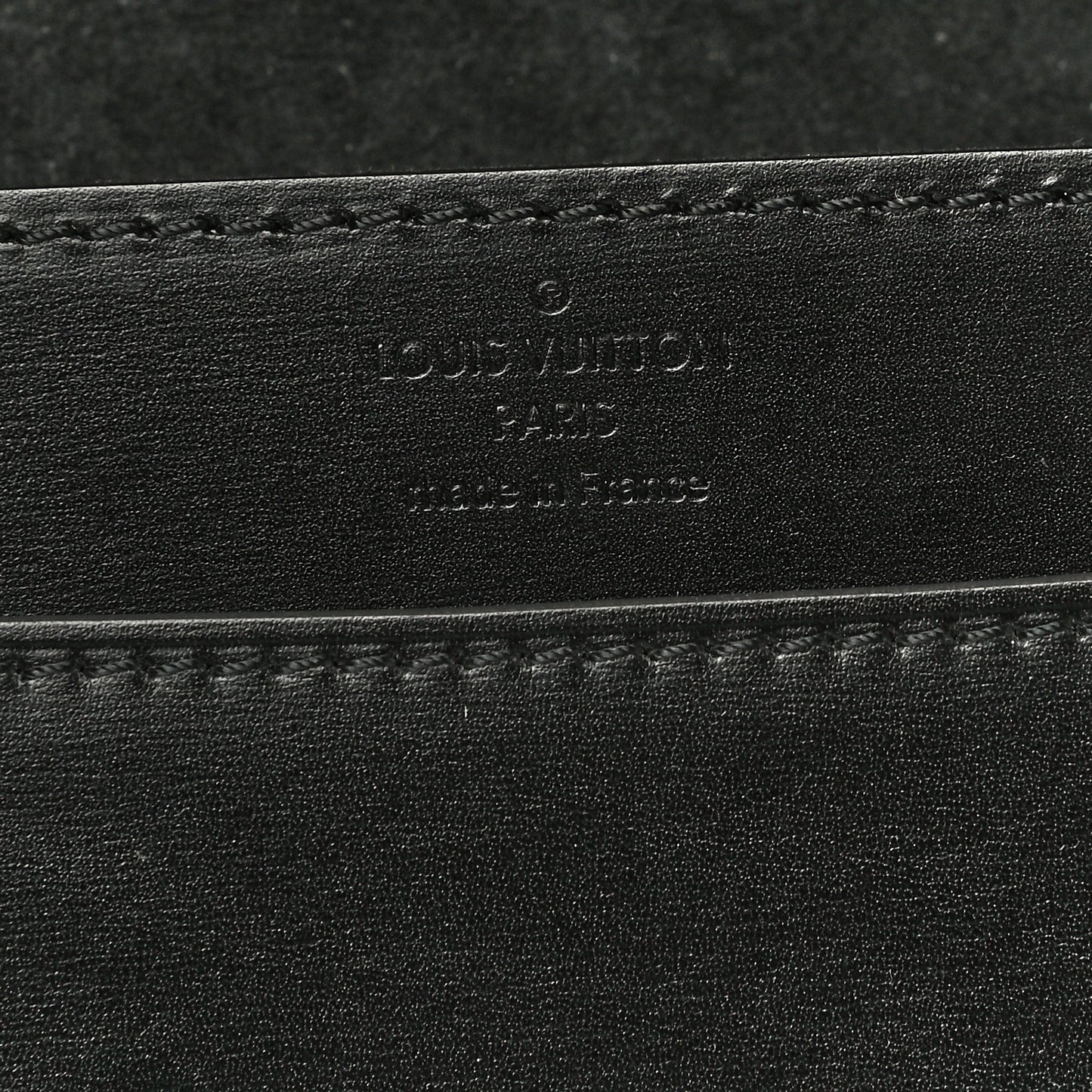 Calfskin Chain Louise GM NM Black