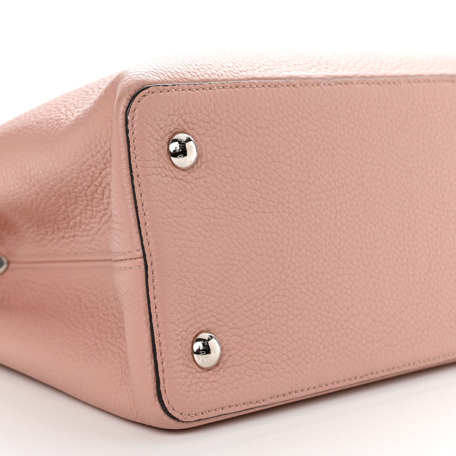 Louis Vuitton Taurillon Capucines MM Magnolia 9 of 10