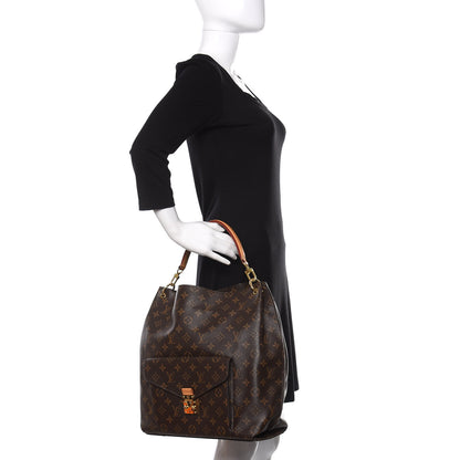Louis Vuitton Monogram Metis 3 of 12