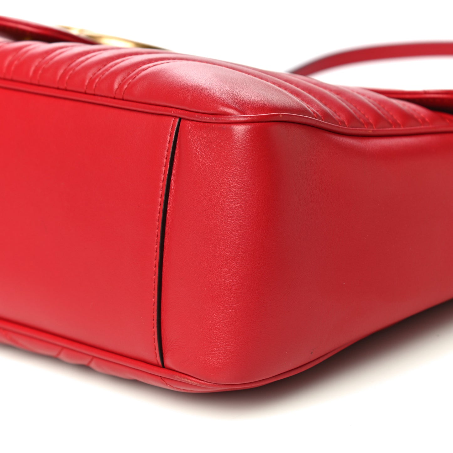 Calfskin Matelasse Large GG Marmont Shoulder Bag Hibiscus Red